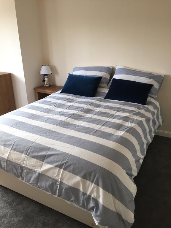 Kernick Gate Apartment Фалмът Стая снимка